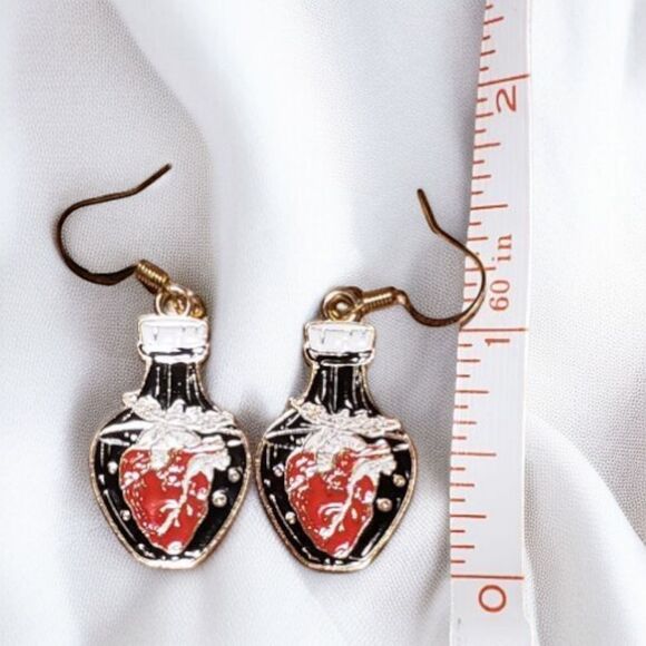 Heart Potion Earrings - Picture 3 of 3